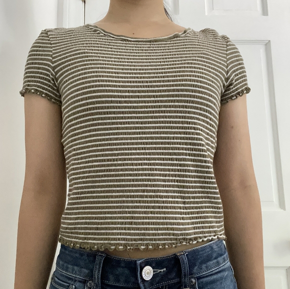American Eagle striped lettuce trim crop top - Picture 4 of 4